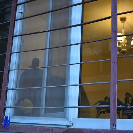 SLEEP STUDIO HOSTEL Ladies Only Женский Хостел Єреван Екстер'єр фото