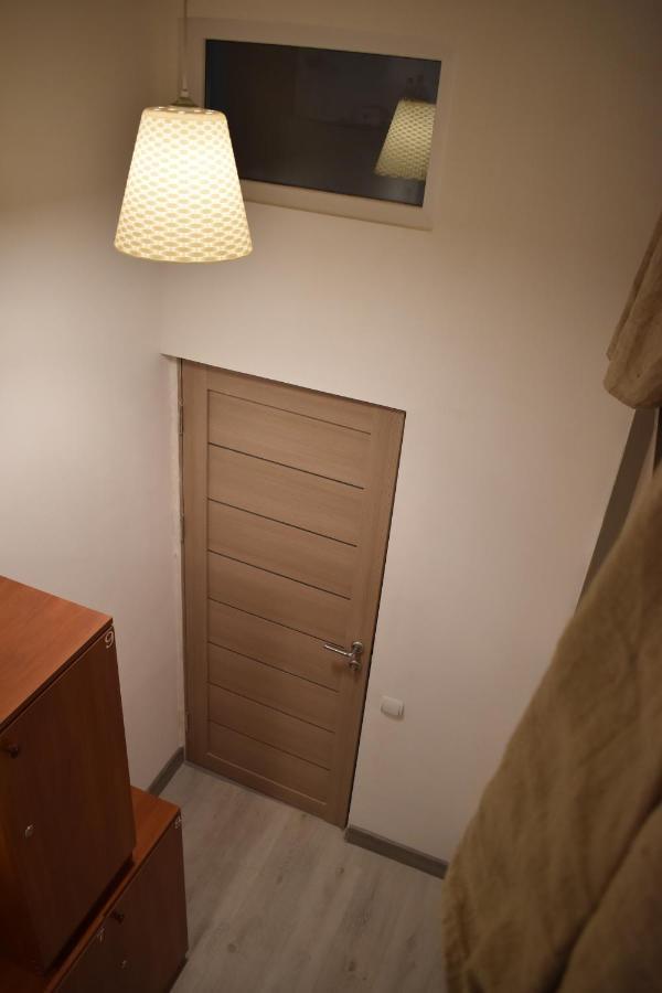 SLEEP STUDIO HOSTEL Ladies Only Женский Хостел Єреван Екстер'єр фото