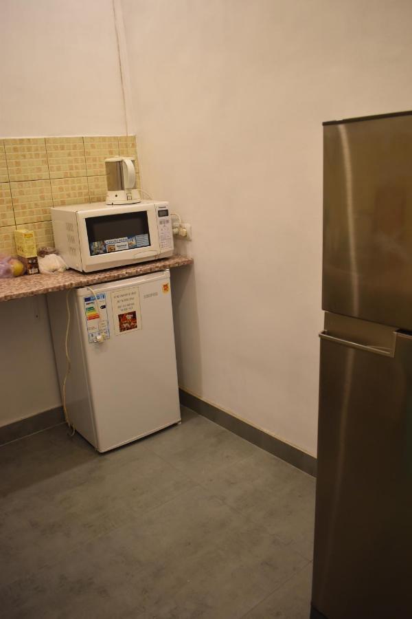 SLEEP STUDIO HOSTEL Ladies Only Женский Хостел Єреван Екстер'єр фото