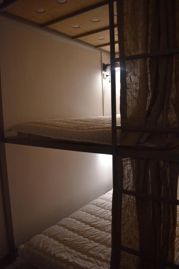 SLEEP STUDIO HOSTEL Ladies Only Женский Хостел Єреван Екстер'єр фото