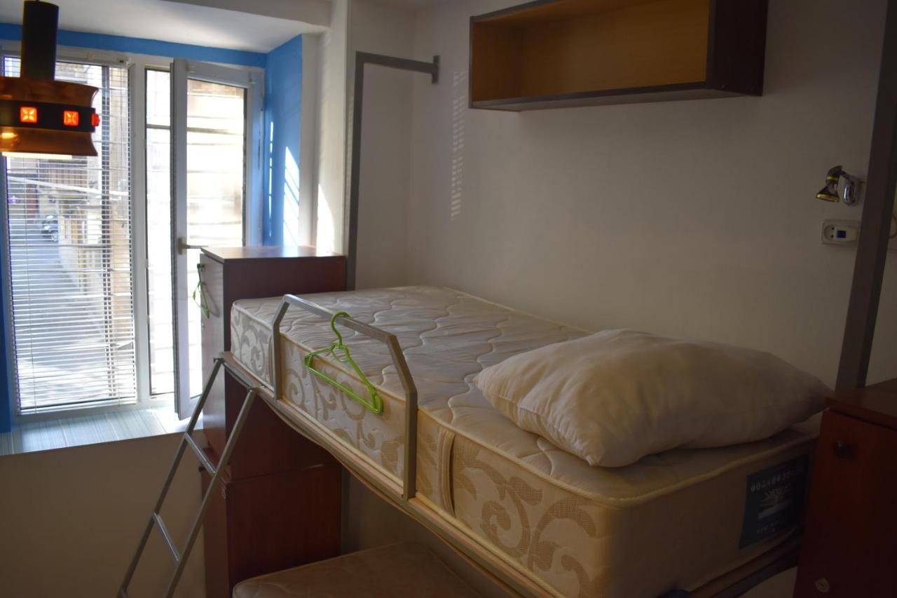 SLEEP STUDIO HOSTEL Ladies Only Женский Хостел Єреван Екстер'єр фото