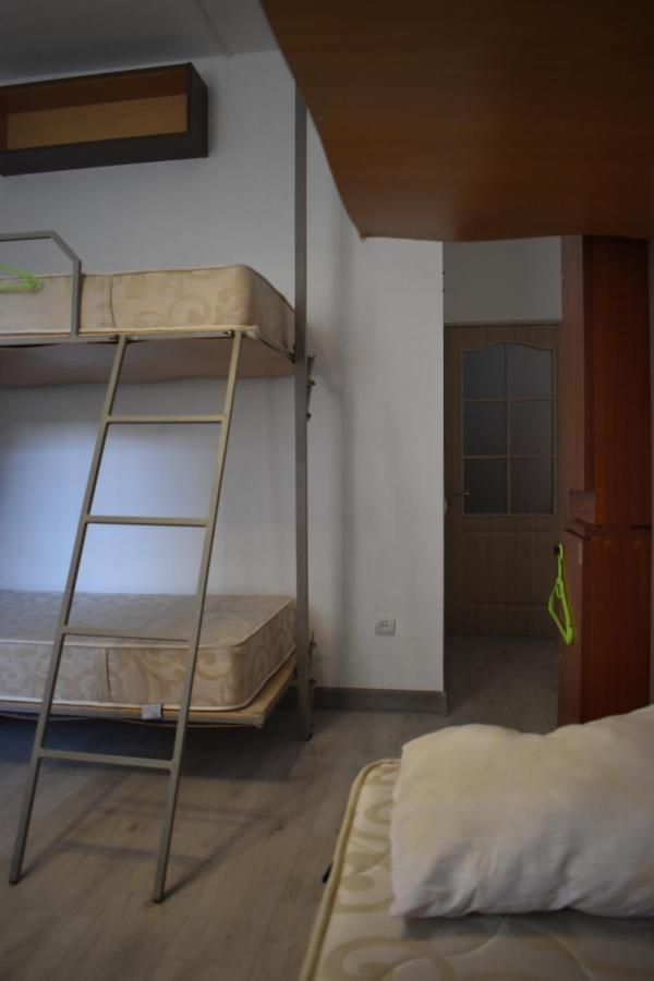 SLEEP STUDIO HOSTEL Ladies Only Женский Хостел Єреван Екстер'єр фото