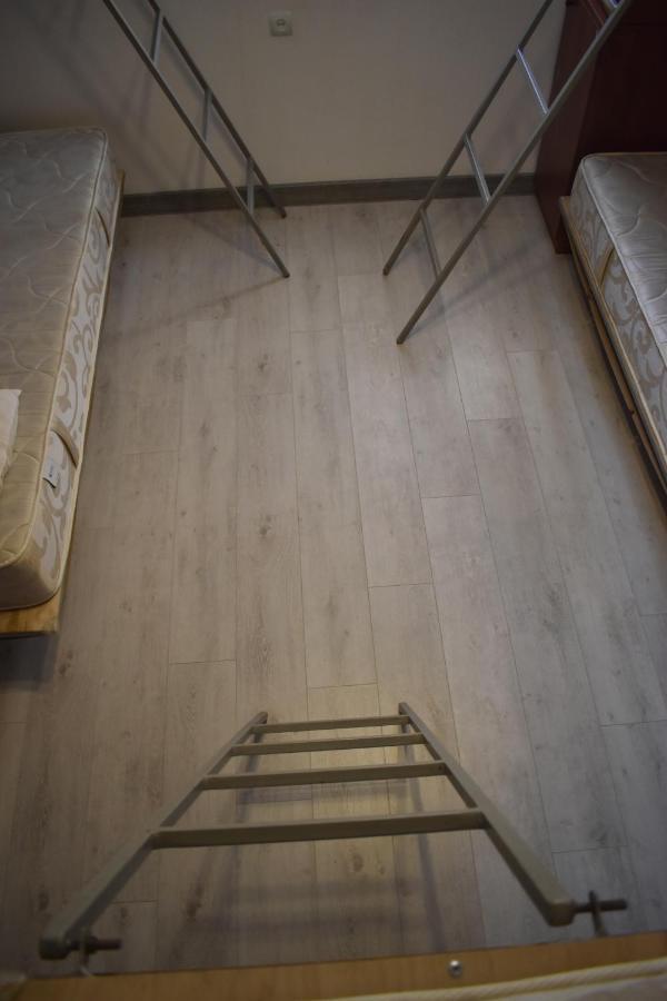SLEEP STUDIO HOSTEL Ladies Only Женский Хостел Єреван Екстер'єр фото