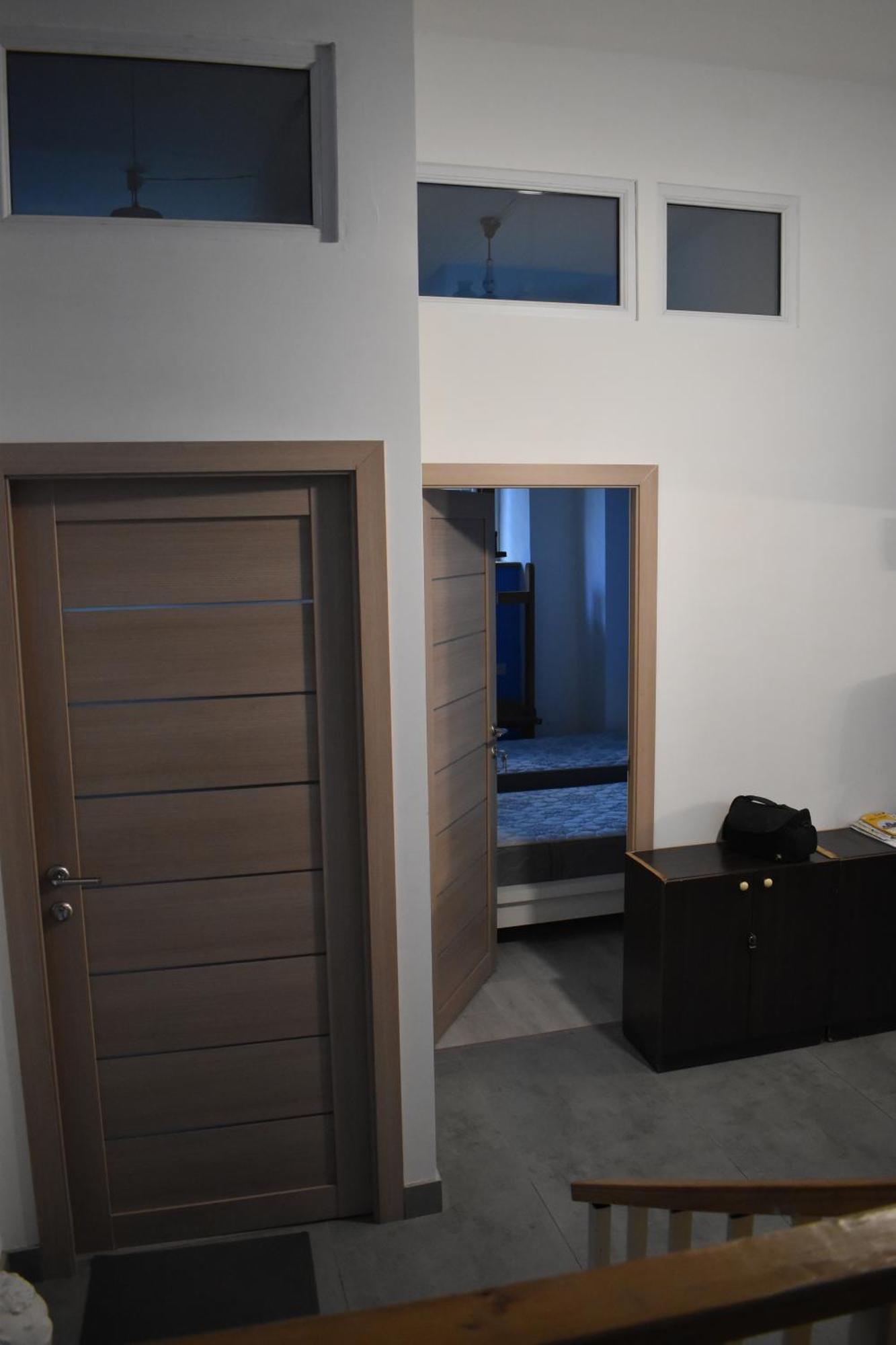 SLEEP STUDIO HOSTEL Ladies Only Женский Хостел Єреван Екстер'єр фото