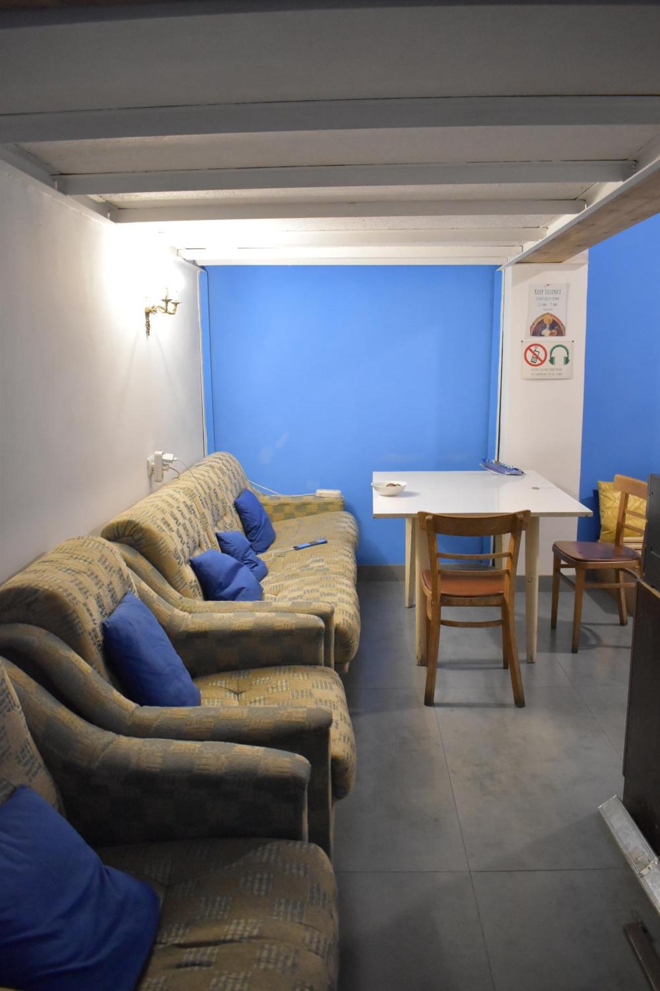 SLEEP STUDIO HOSTEL Ladies Only Женский Хостел Єреван Екстер'єр фото